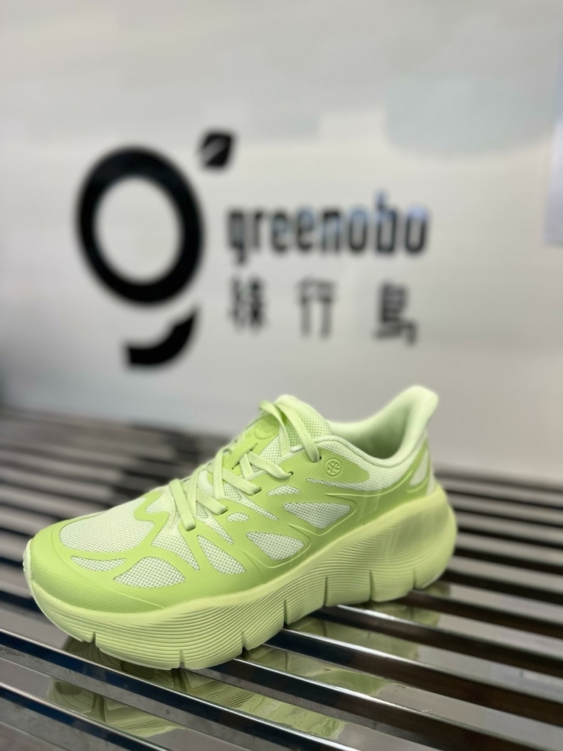 必邁 遠徵者Pure Light慢跑鞋 （春辰綠）